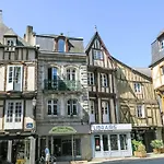 Apartment Calme Et Vue Sur L\'Etang Au Duc By Interhome