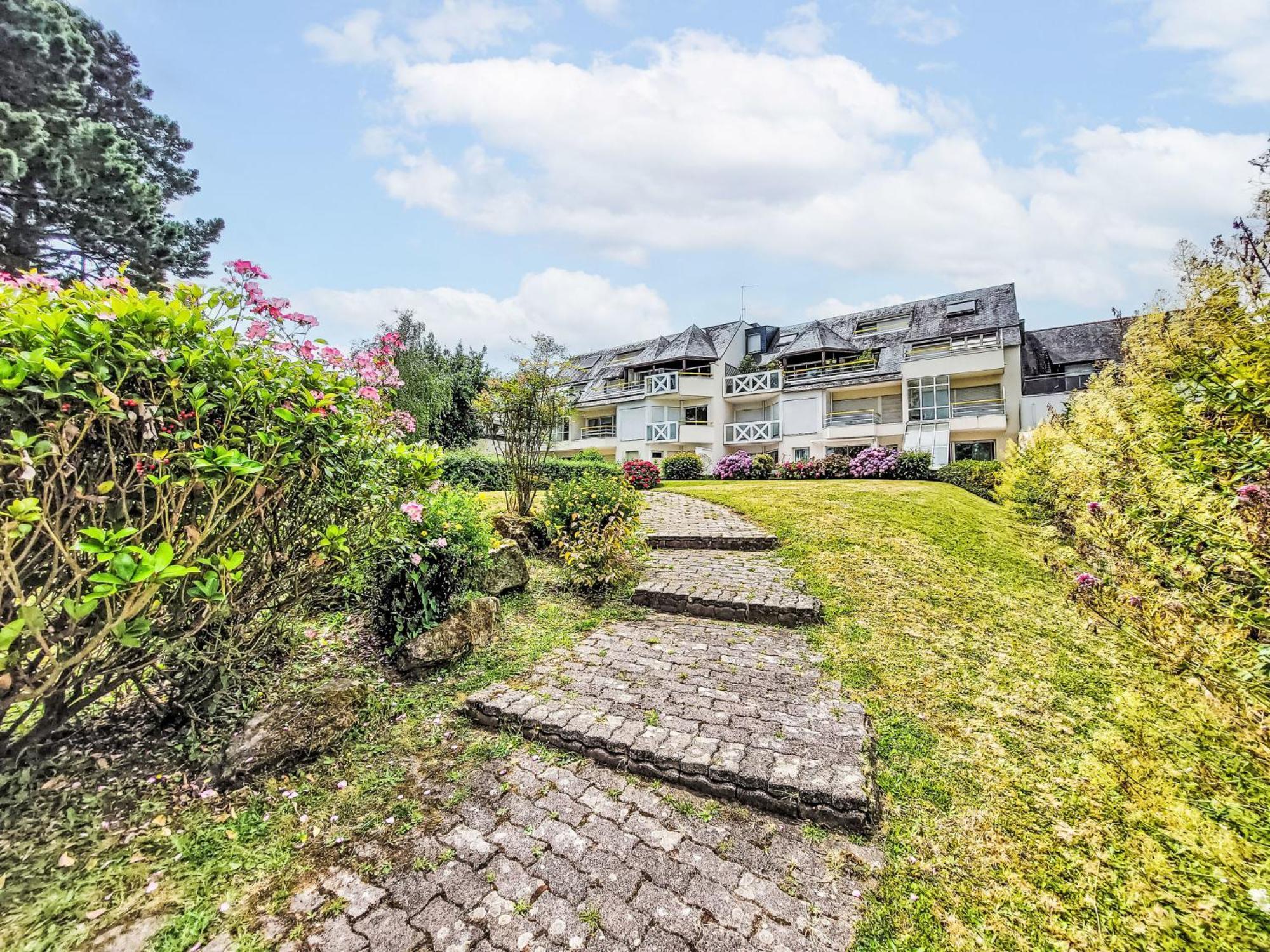 Calme Et Vue Sur L'etang Au Duc By Interhome Appartement