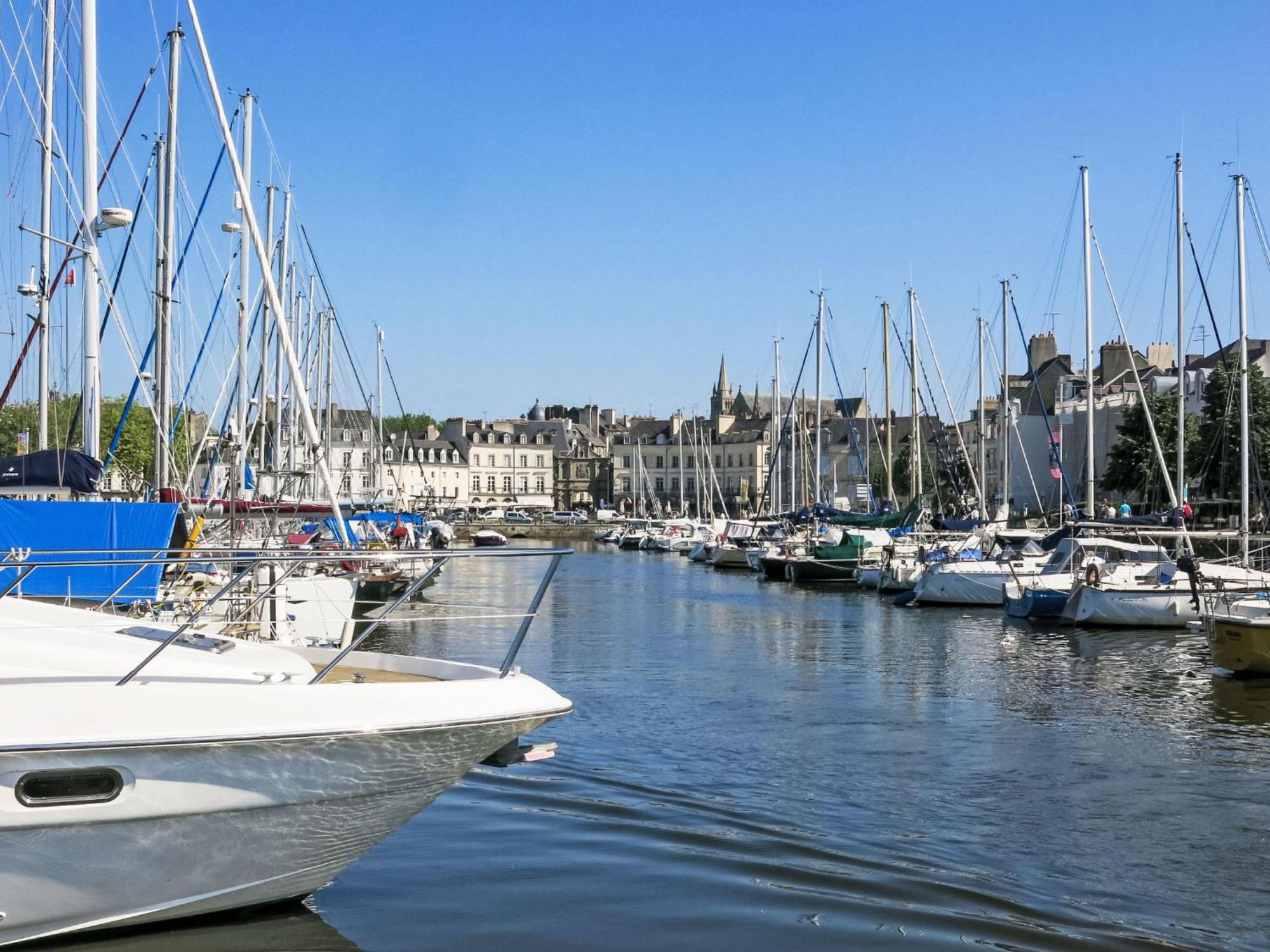 Calme Et Vue Sur L'etang Au Duc By Interhome *